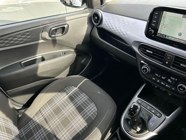 Used Hyundai i10 2024 for sale - 76300025: Photo 29