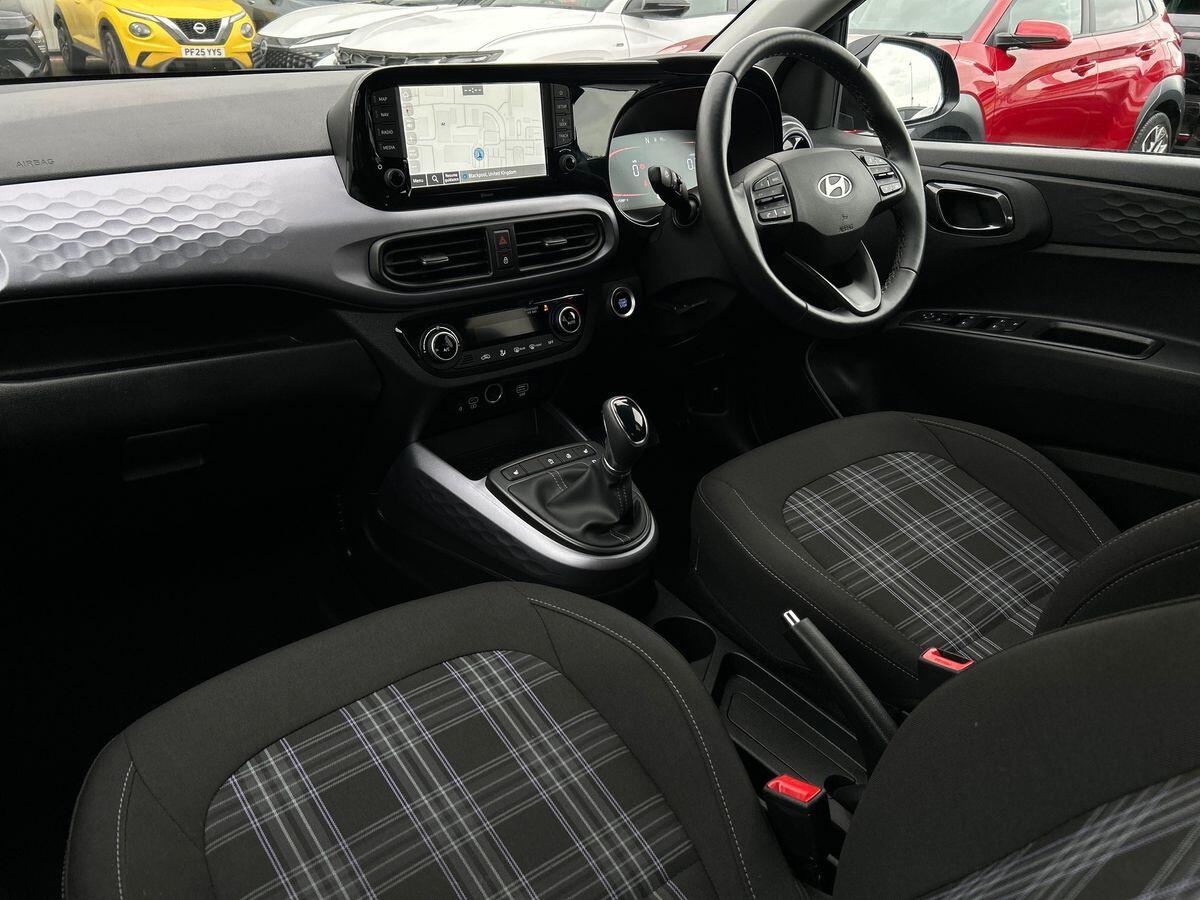 Used Hyundai i10 2024 for sale - 76300527: Photo 2