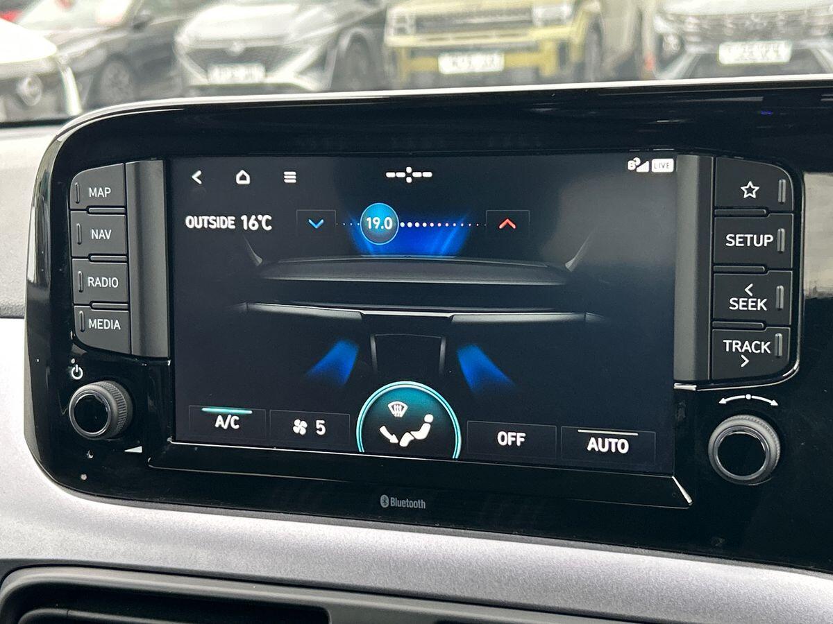 Used Hyundai i10 2024 for sale - 76300527: Photo 36