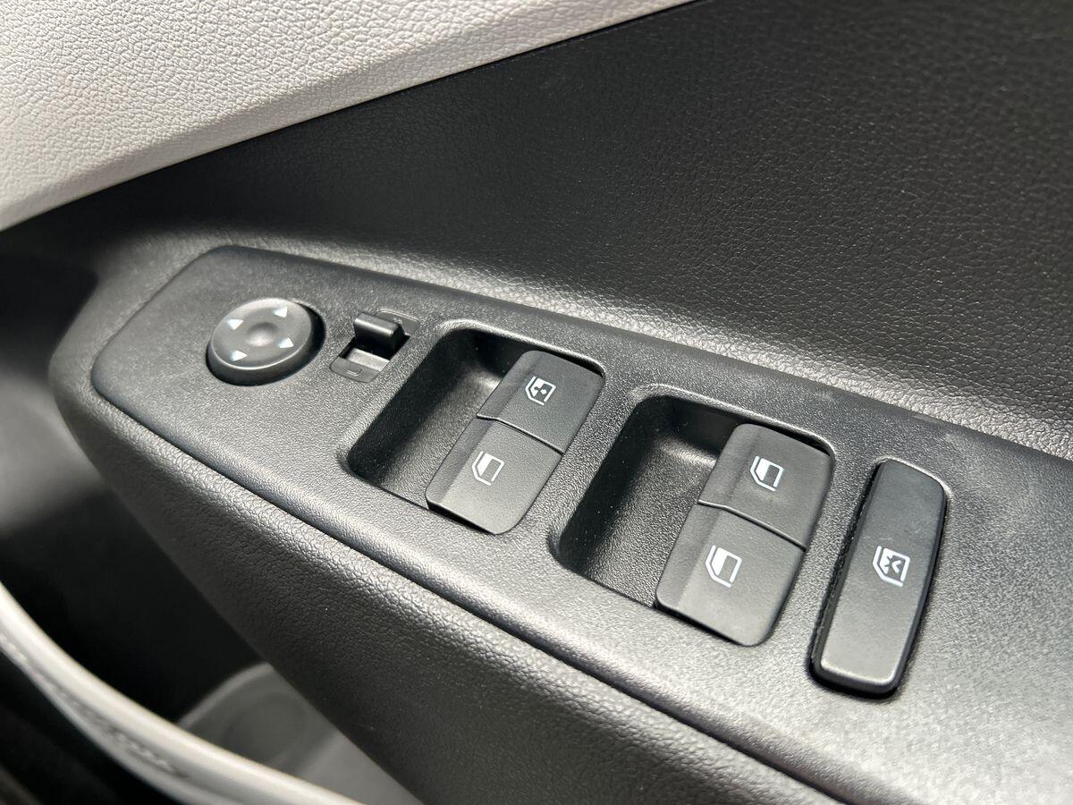 Used Hyundai i10 2023 for sale - 76300530: Photo 28