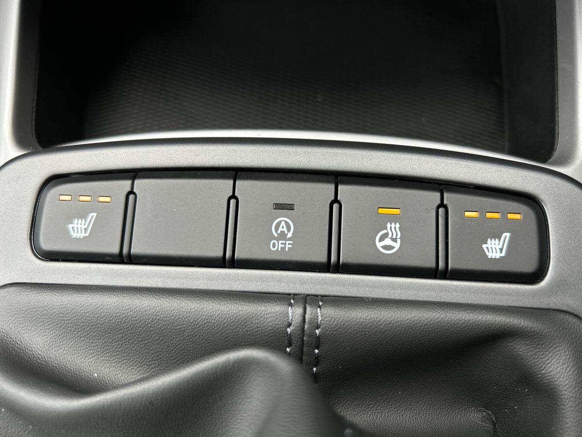 Used Hyundai i10 2023 for sale - 76300530: Photo 31