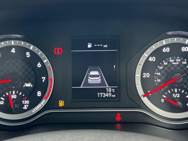 Used Hyundai i10 2023 for sale - 76300530: Photo 39