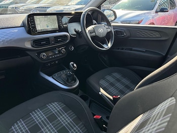 Used Hyundai i10 2024 for sale - 76090159: Photo 2
