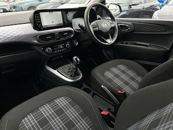 Used Hyundai i10 2024 for sale - 76128521: Photo 2