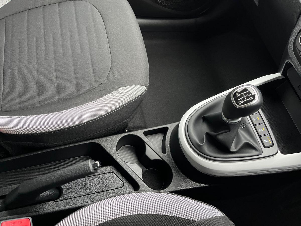 Used Hyundai i10 2023 for sale - 77649452: Photo 35