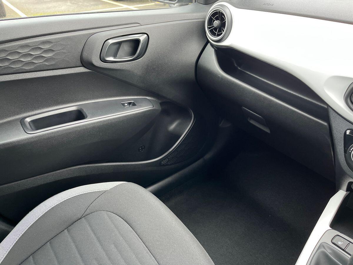 Used Hyundai i10 2023 for sale - 77649452: Photo 37