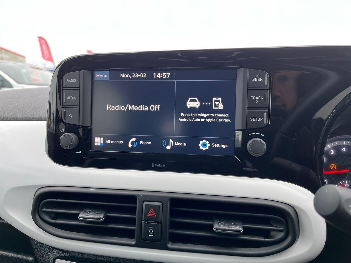 Used Hyundai i10 2023 for sale - 77649452: Photo 9