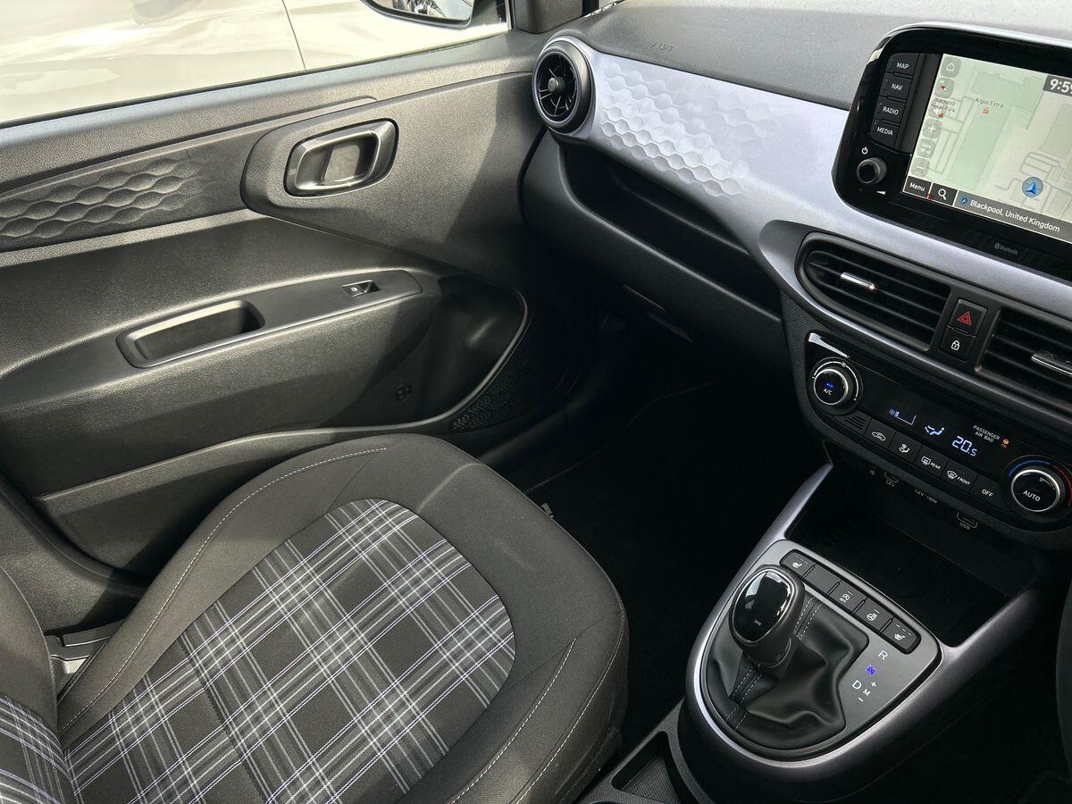 Used Hyundai i10 2024 for sale - 76299887: Photo 29