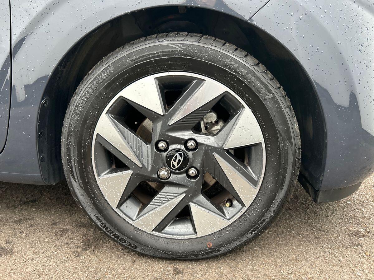 Used Hyundai i10 2024 for sale - 76300335: Photo 11