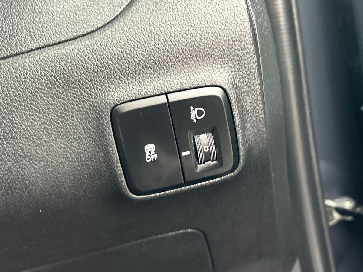 Used Hyundai i10 2024 for sale - 76300335: Photo 21