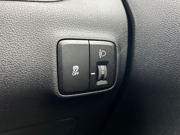Used Hyundai i10 2024 for sale - 76300141: Photo 26