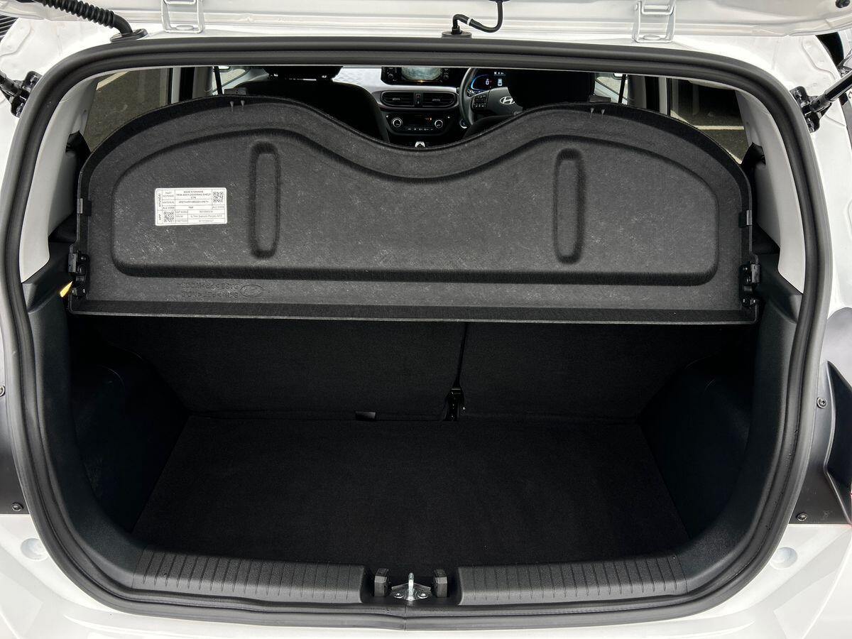 Used Hyundai i10 2024 for sale - 76090162: Photo 21