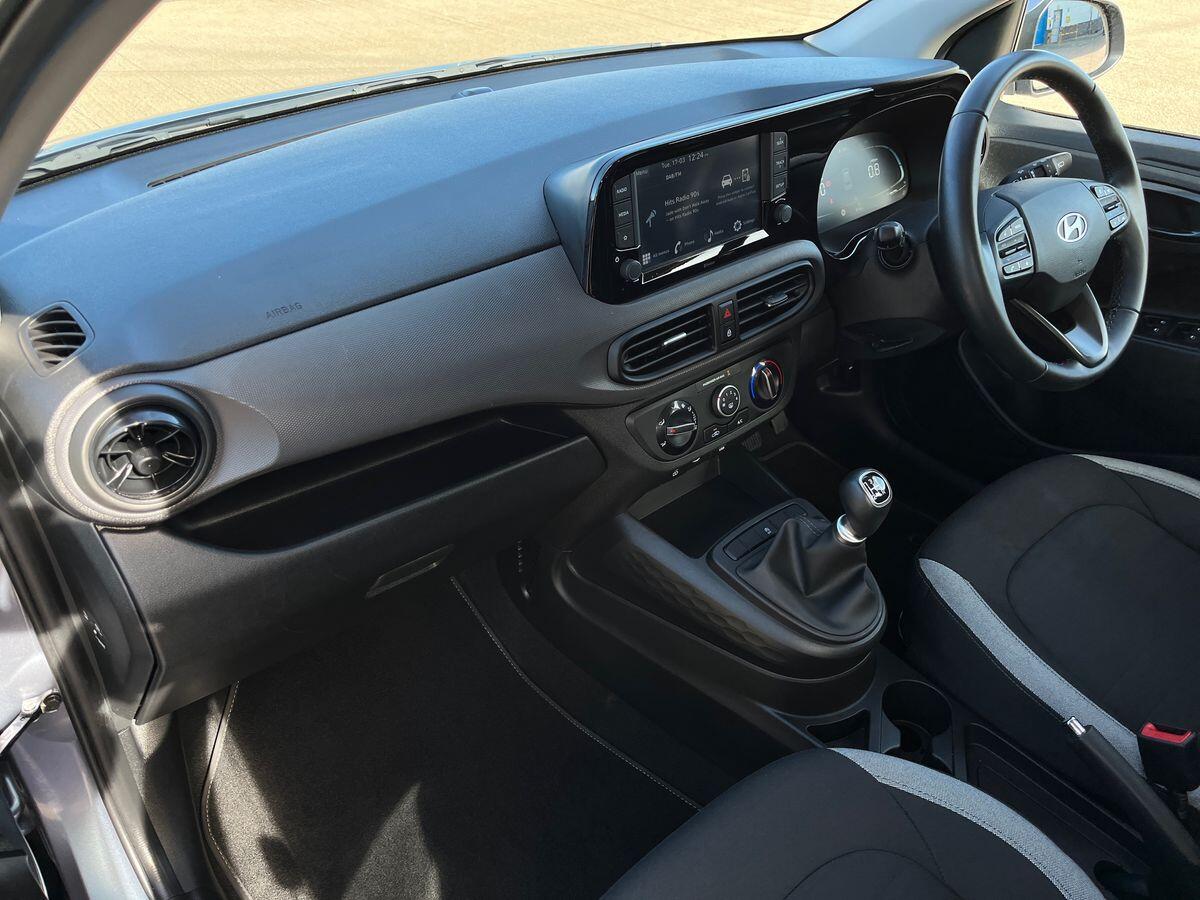 Used Hyundai i10 2023 for sale - 77916616: Photo 2