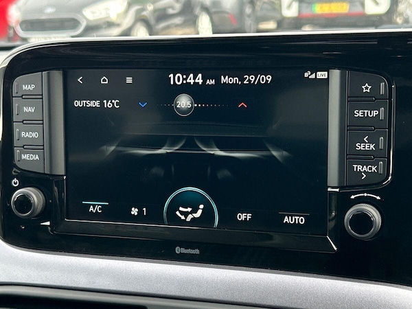 Used Hyundai i10 2024 for sale - 76299975: Photo 36