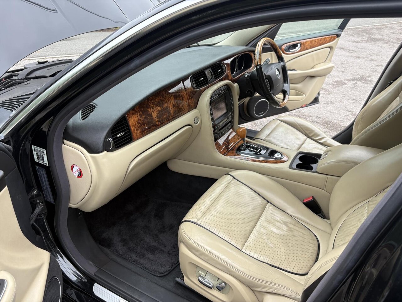 Used Jaguar XJ for sale - 76105364: Photo 12