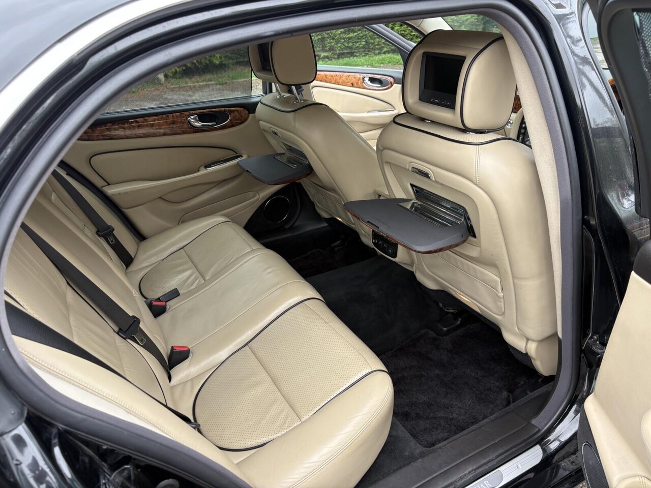 Used Jaguar XJ for sale - 76105364: Photo 14