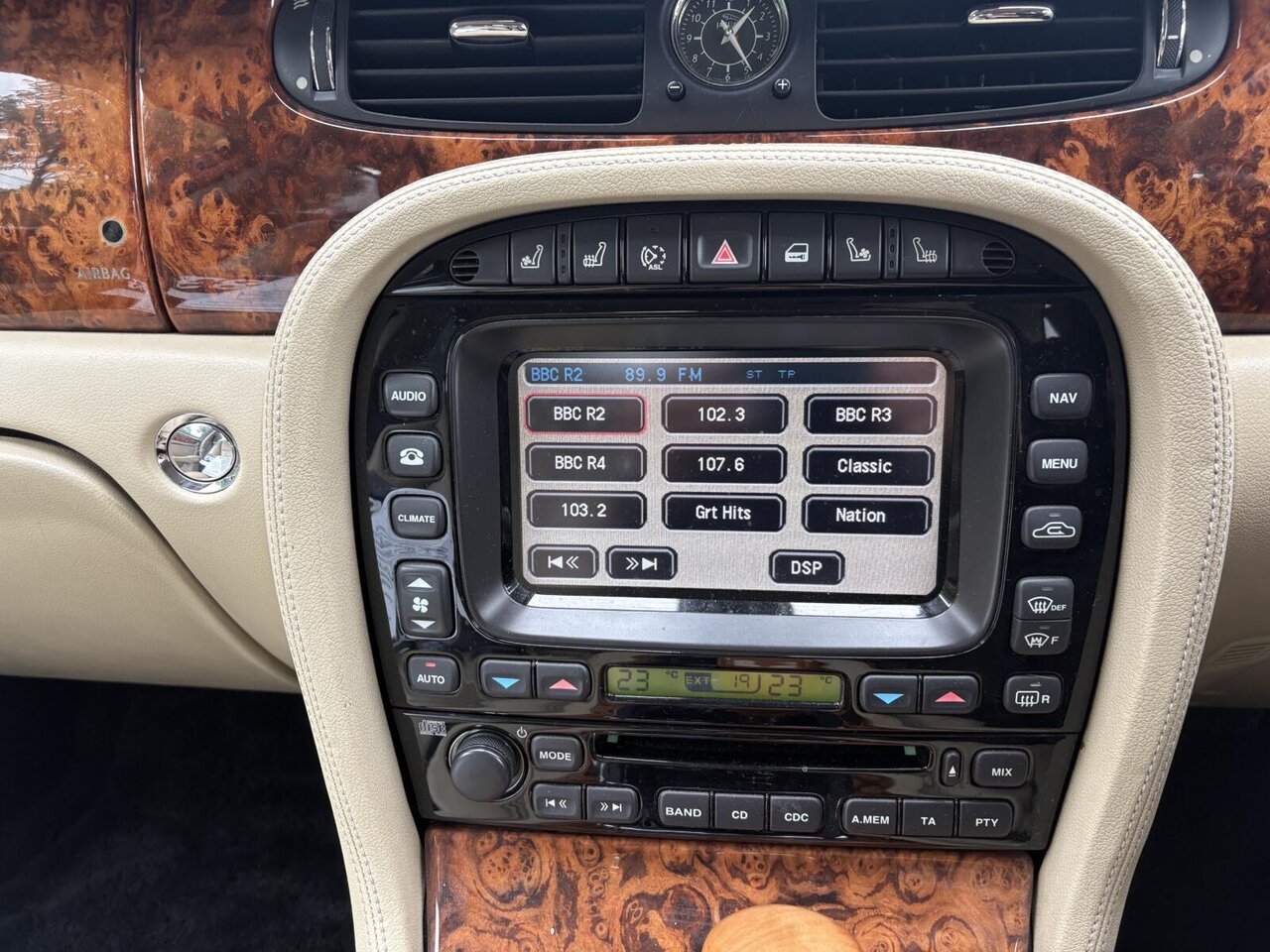 Used Jaguar XJ for sale - 76105364: Photo 18