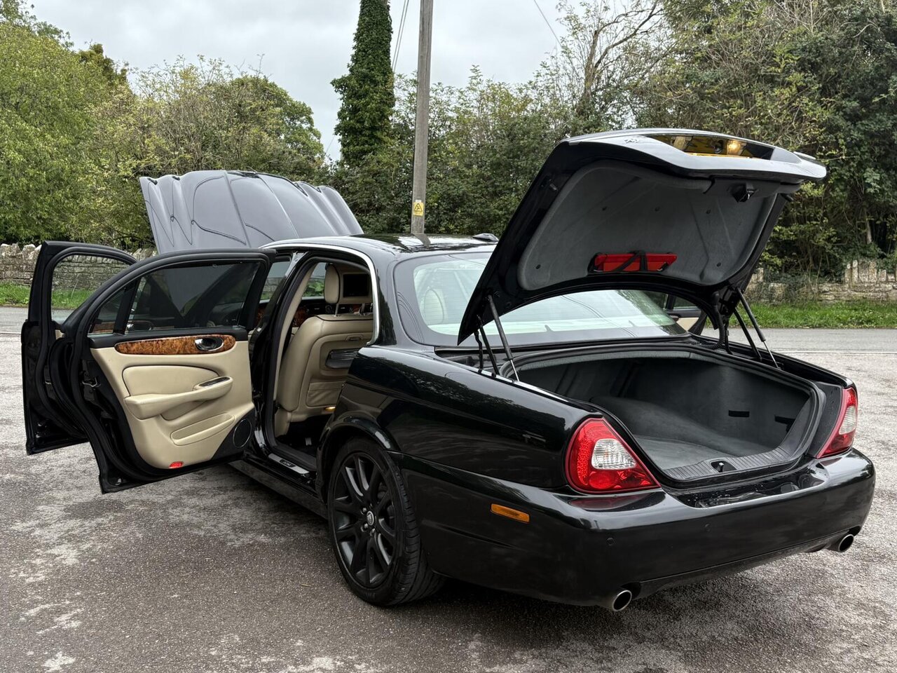 Used Jaguar XJ for sale - 76105364: Photo 6