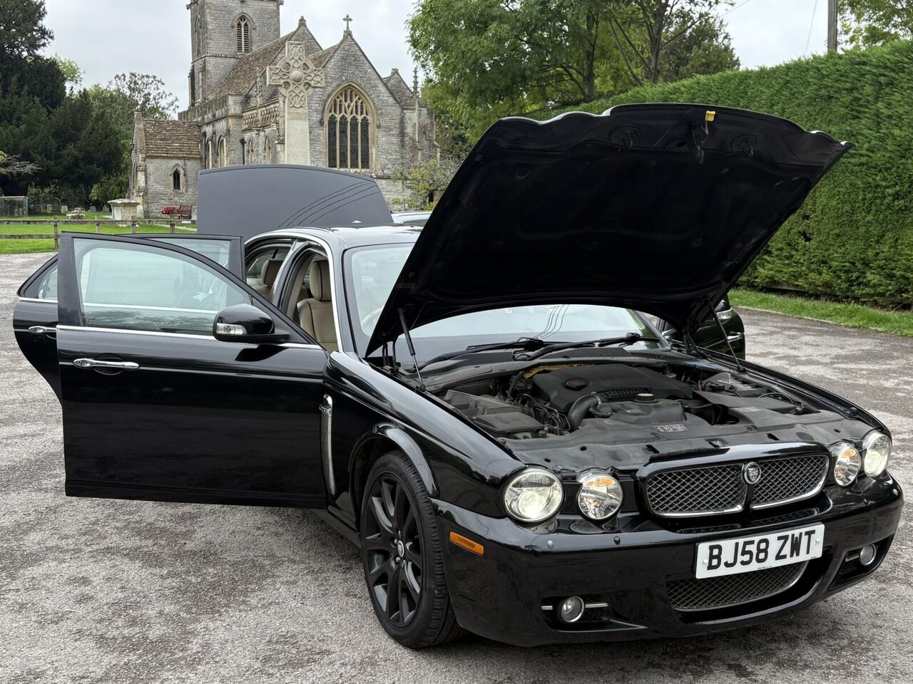 Used Jaguar XJ for sale - 76105364: Photo 7