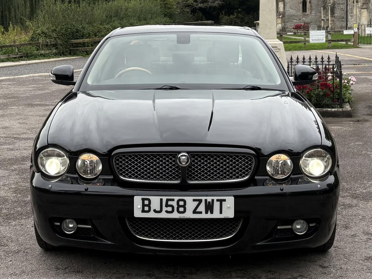 Used Jaguar XJ for sale - 76105364: Photo 8