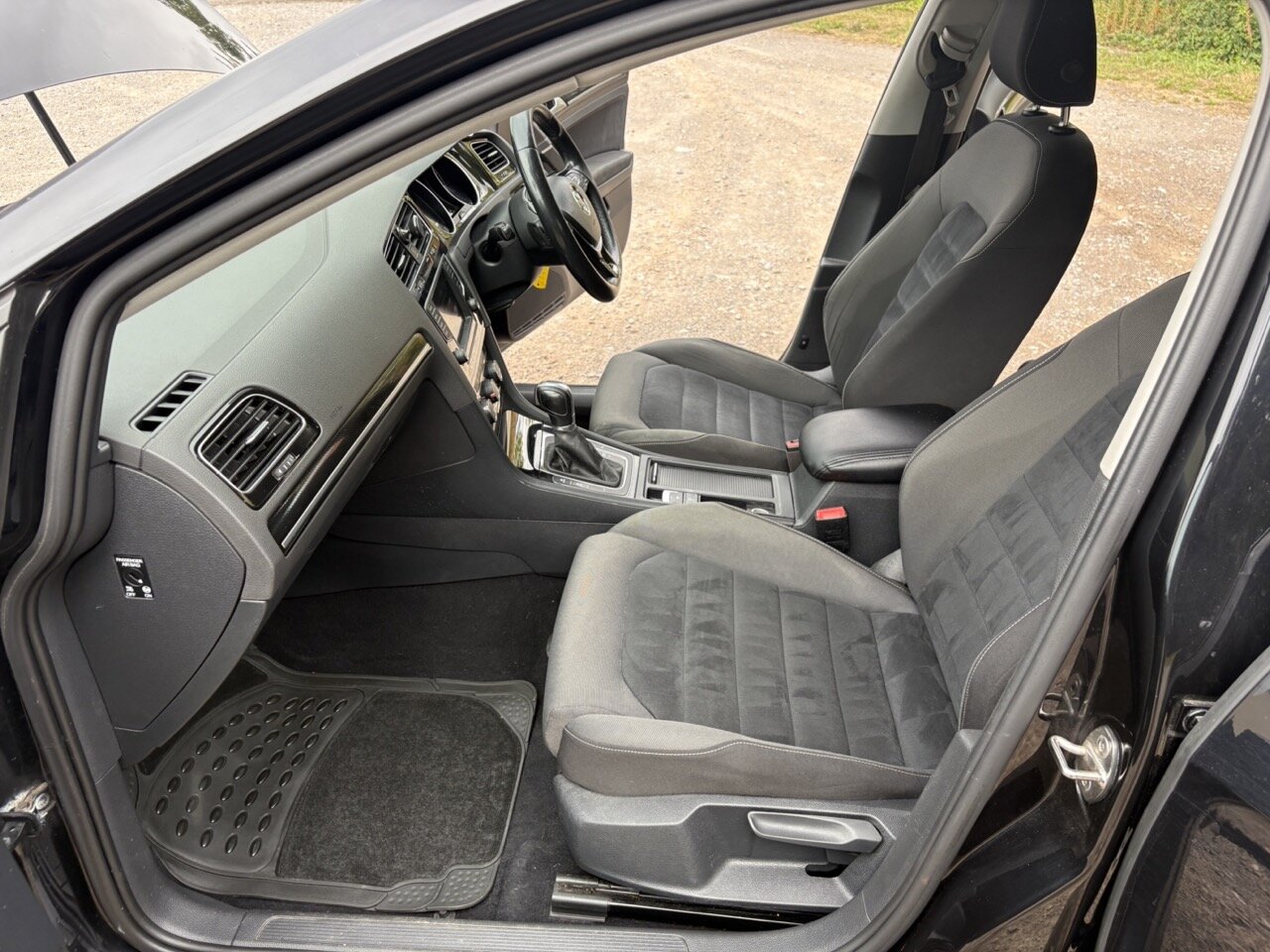 Used Volkswagen Golf 2015 for sale - 76105357: Photo 12