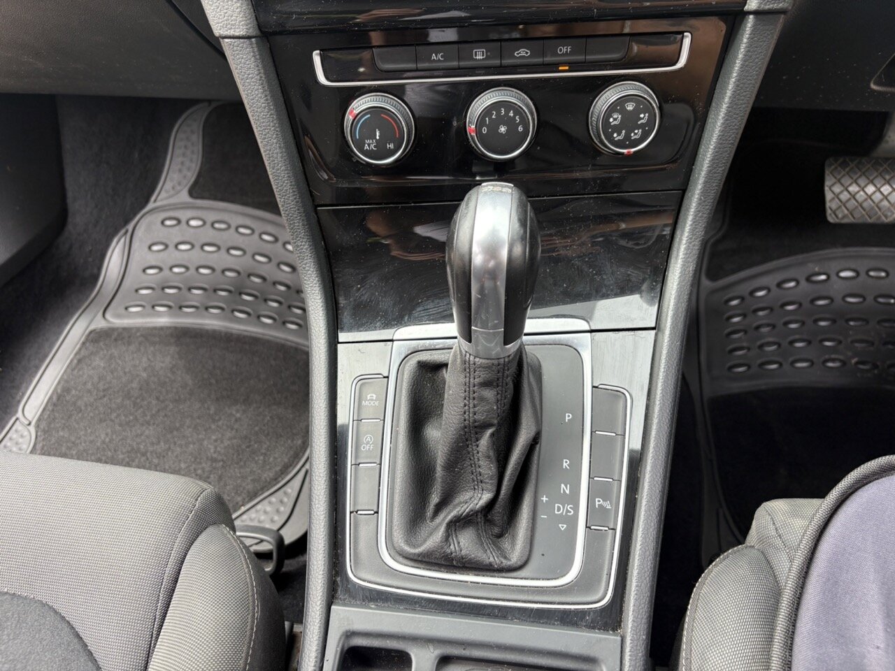 Used Volkswagen Golf 2015 for sale - 76105357: Photo 20