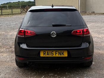 Used Volkswagen Golf 2015 for sale - 76105357: Photo