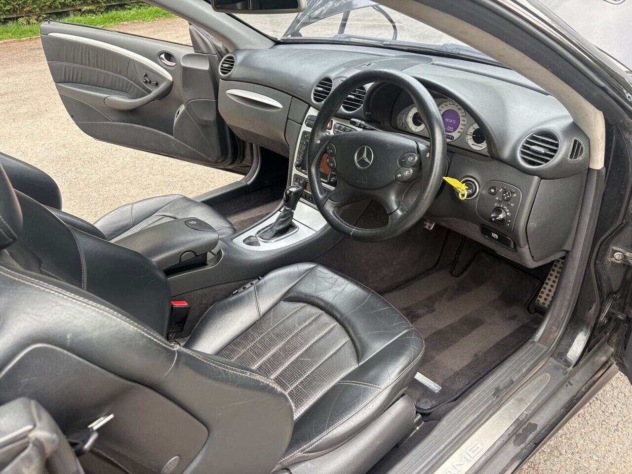 Used Mercedes-Benz CLK 2004 for sale - 76105356: Photo 12