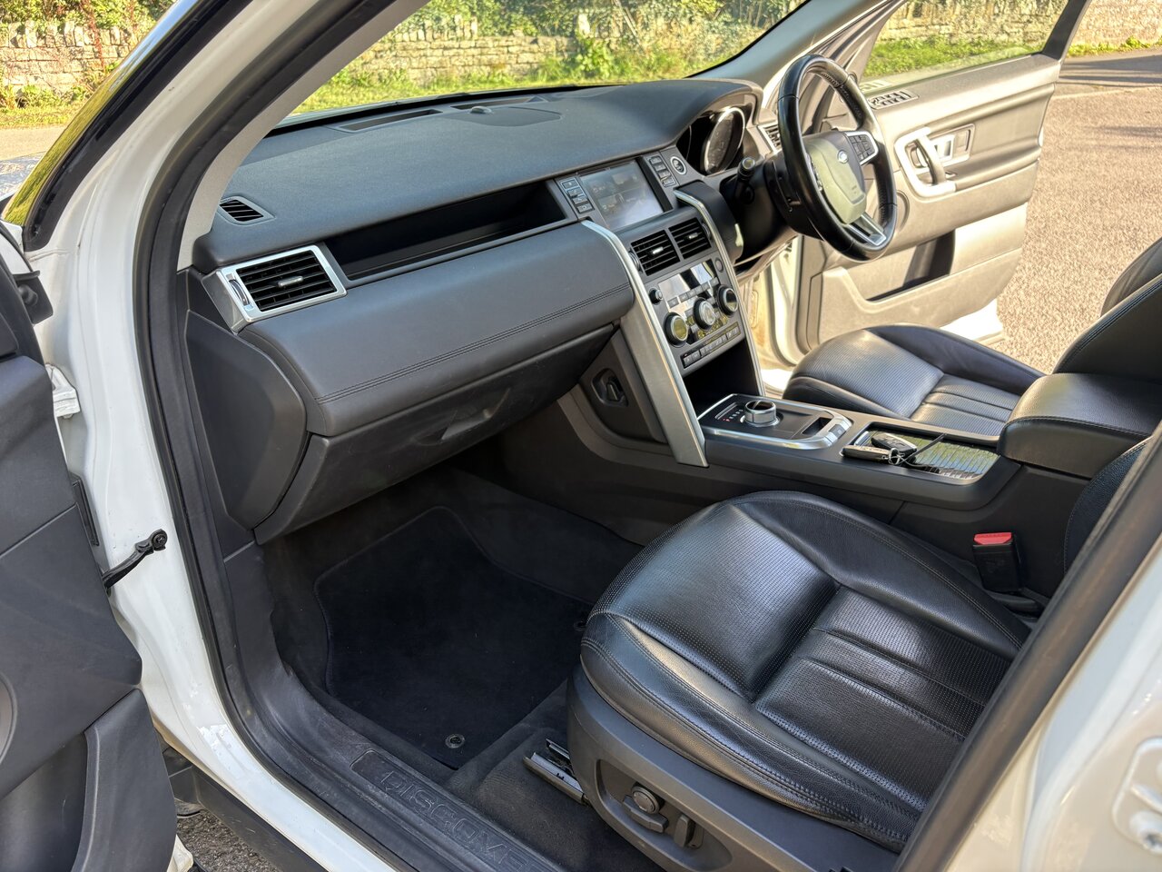 Used Land Rover Discovery Sport 2016 for sale - 76124866: Photo 14