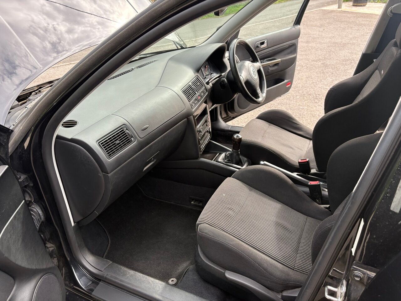 Used Volkswagen Golf 1999 for sale - 76139969: Photo 14