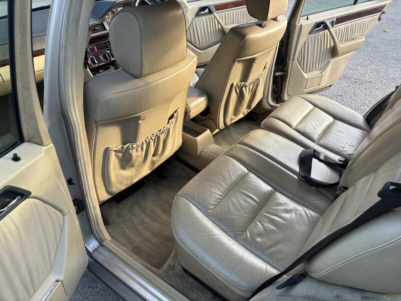 Used Mercedes-Benz E Class 1992 for sale - 76641679: Photo 14