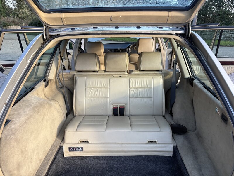 Used Mercedes-Benz E Class 1992 for sale - 76641679: Photo 15