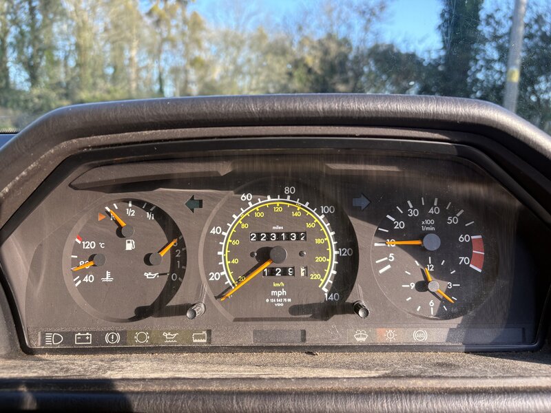 Used Mercedes-Benz E Class 1992 for sale - 76641679: Photo 16