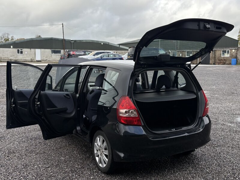 Used Honda Jazz 2005 for sale - 76603765: Photo 11