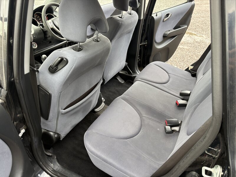 Used Honda Jazz 2005 for sale - 76603765: Photo 15