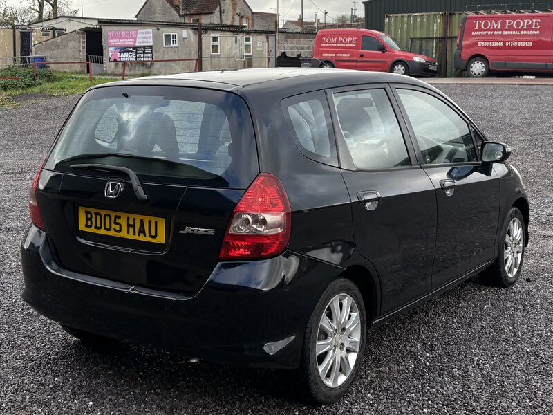 Used Honda Jazz 2005 for sale - 76603765: Photo 3