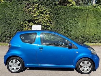 Used Toyota AYGO 2010 for sale - 76124870: Photo