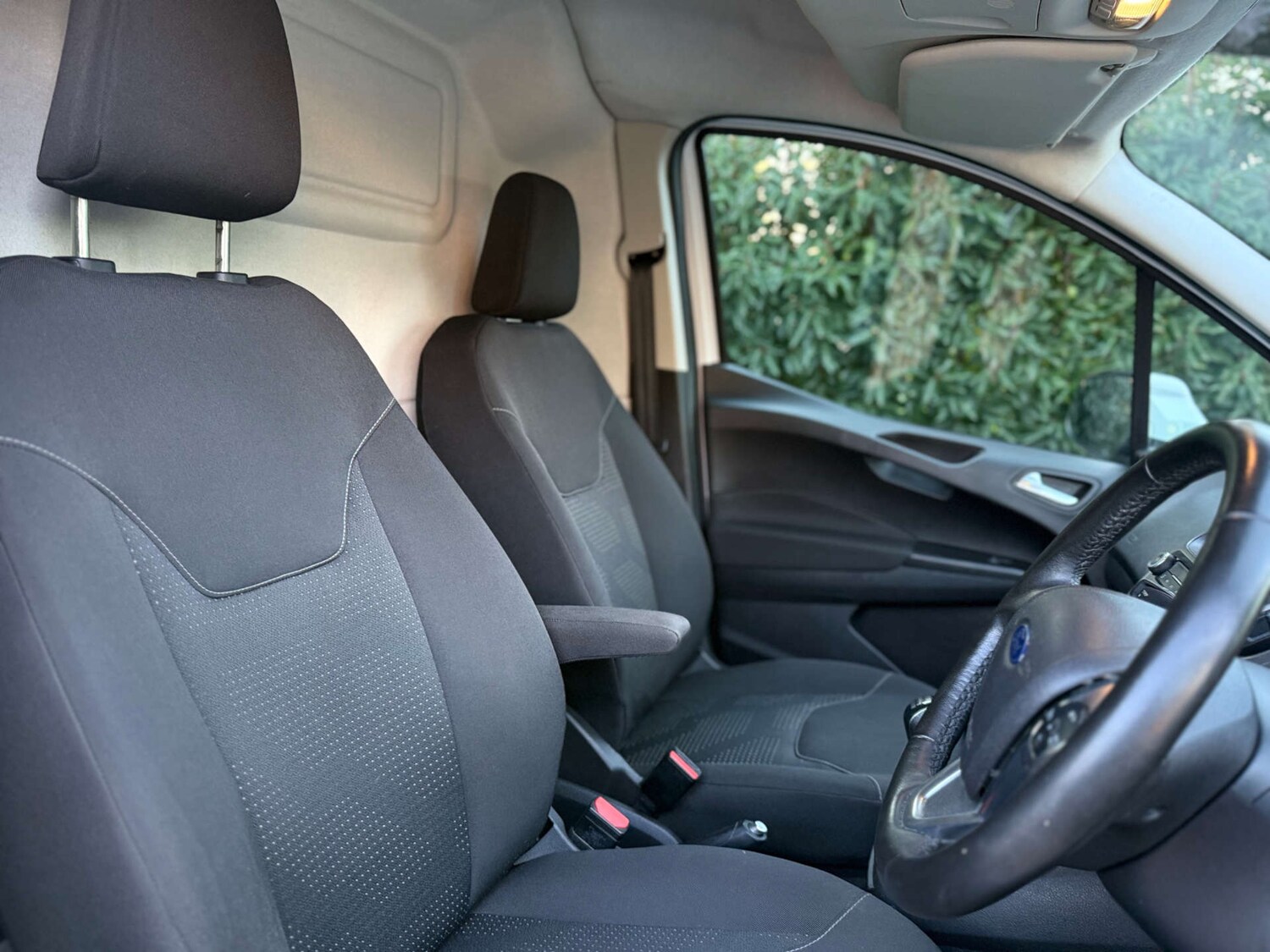 Used Ford Transit Courier 2022 for sale - 76148230: Photo 21