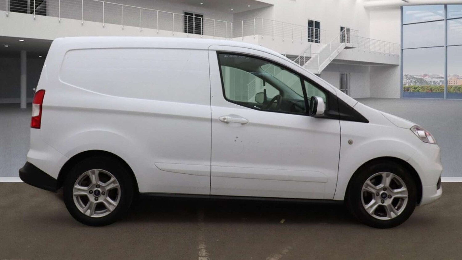 Used Ford Transit Courier 2022 for sale - 76148230: Photo 5