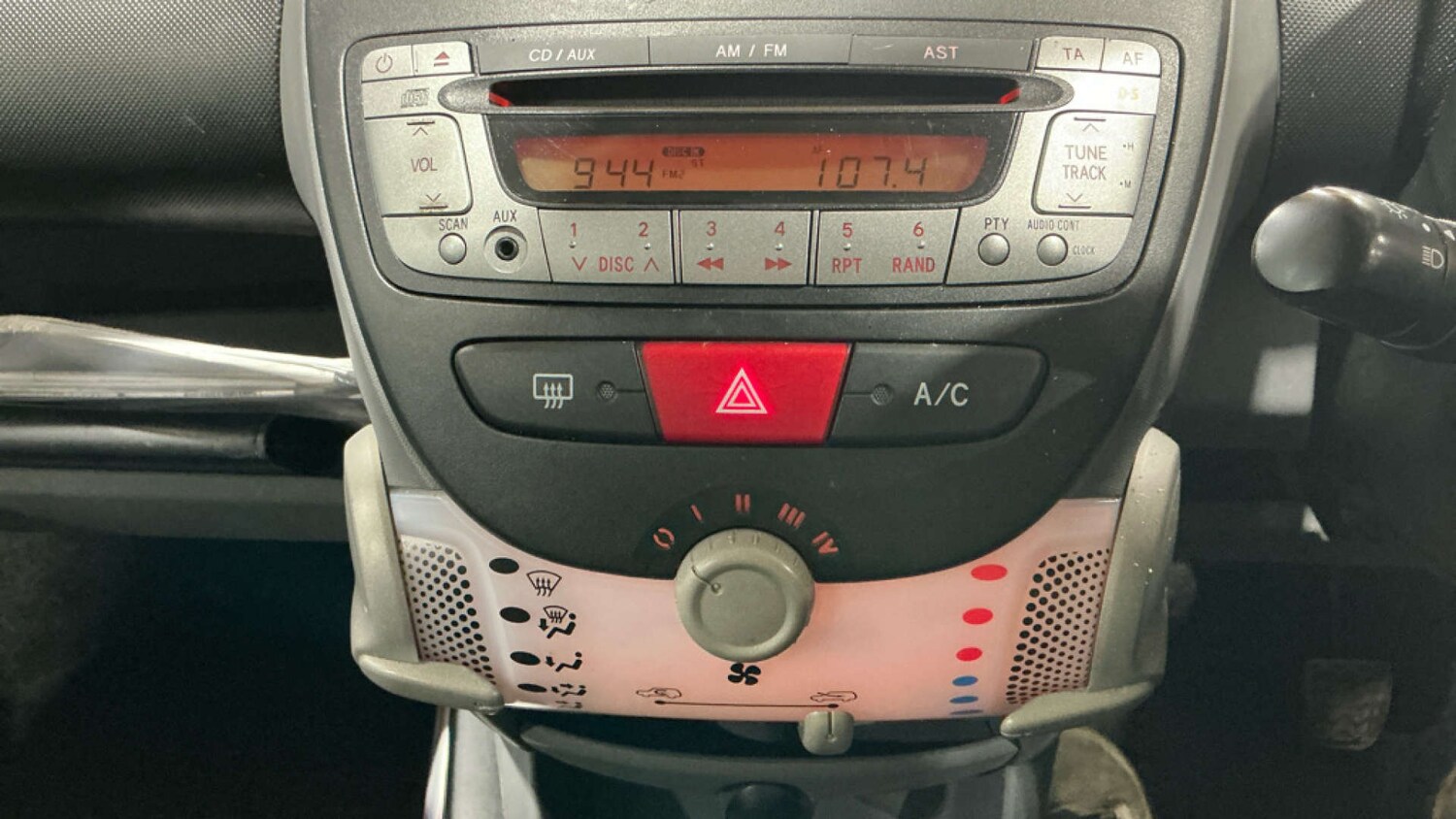 Used Toyota AYGO 2010 for sale - 77905774: Photo 7