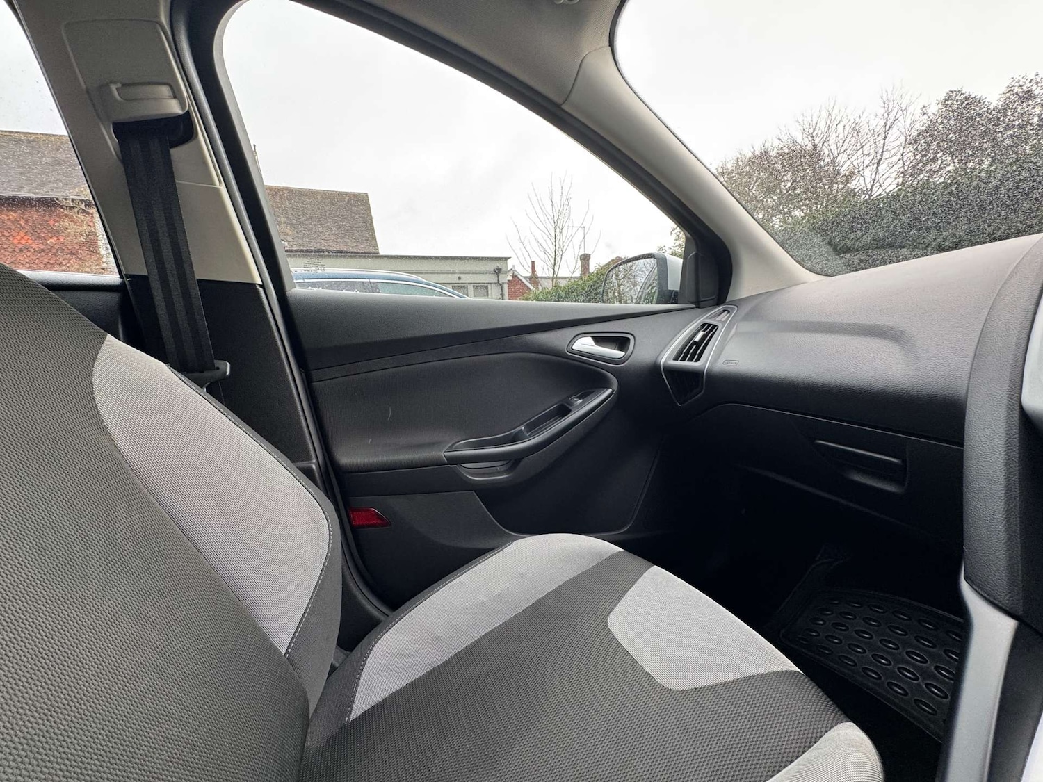 Used Ford Focus 2014 for sale - 76681877: Photo 32