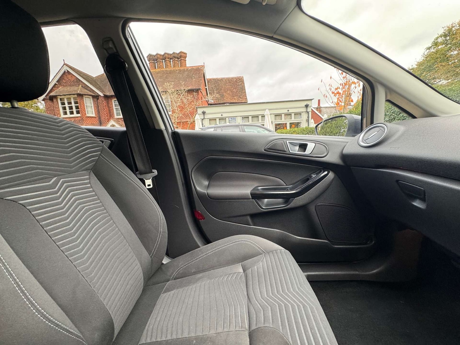 Used Ford Fiesta 2014 for sale - 76384169: Photo 30