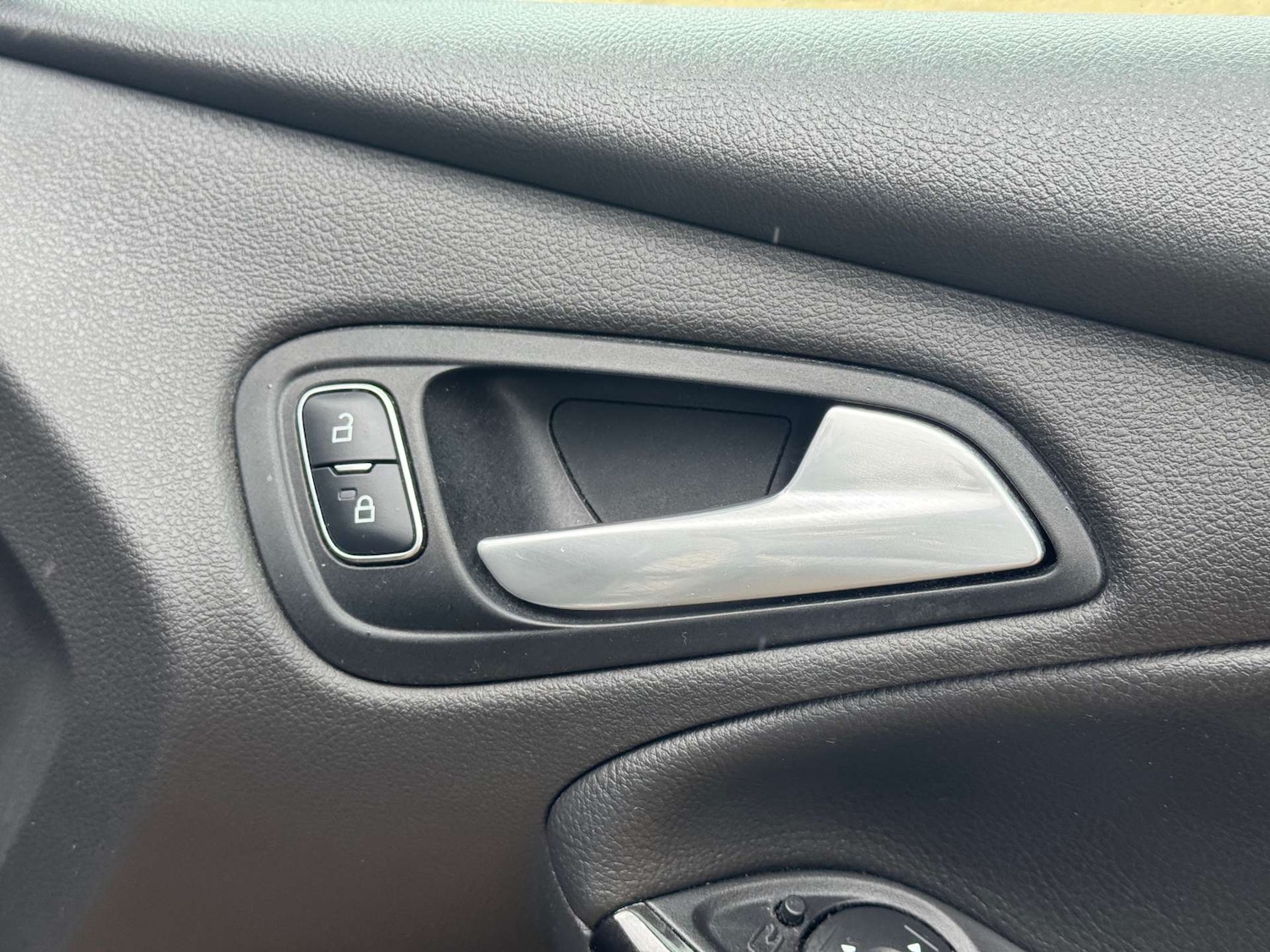 Used Ford Focus 2017 for sale - 75798038: Photo 19