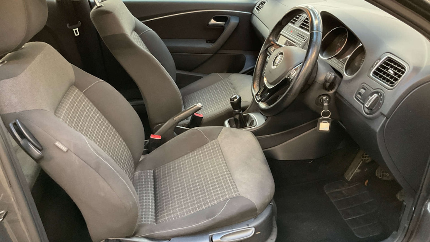 Used Volkswagen Polo 2014 for sale - 76739838: Photo 15