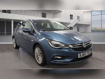 2016 - 1.4T 16V 150 Elite Nav 5dr