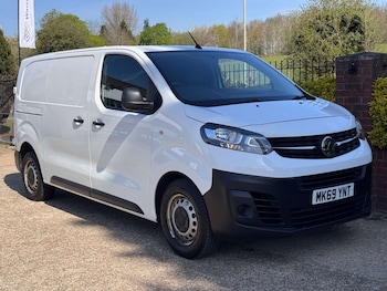 Vauxhall Vivaro feature image