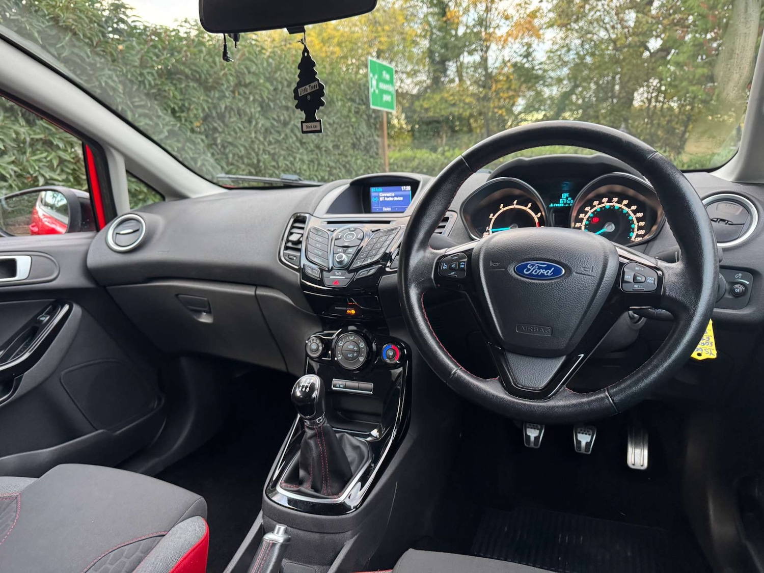 Used Ford Fiesta 2015 for sale - 76340734: Photo 11