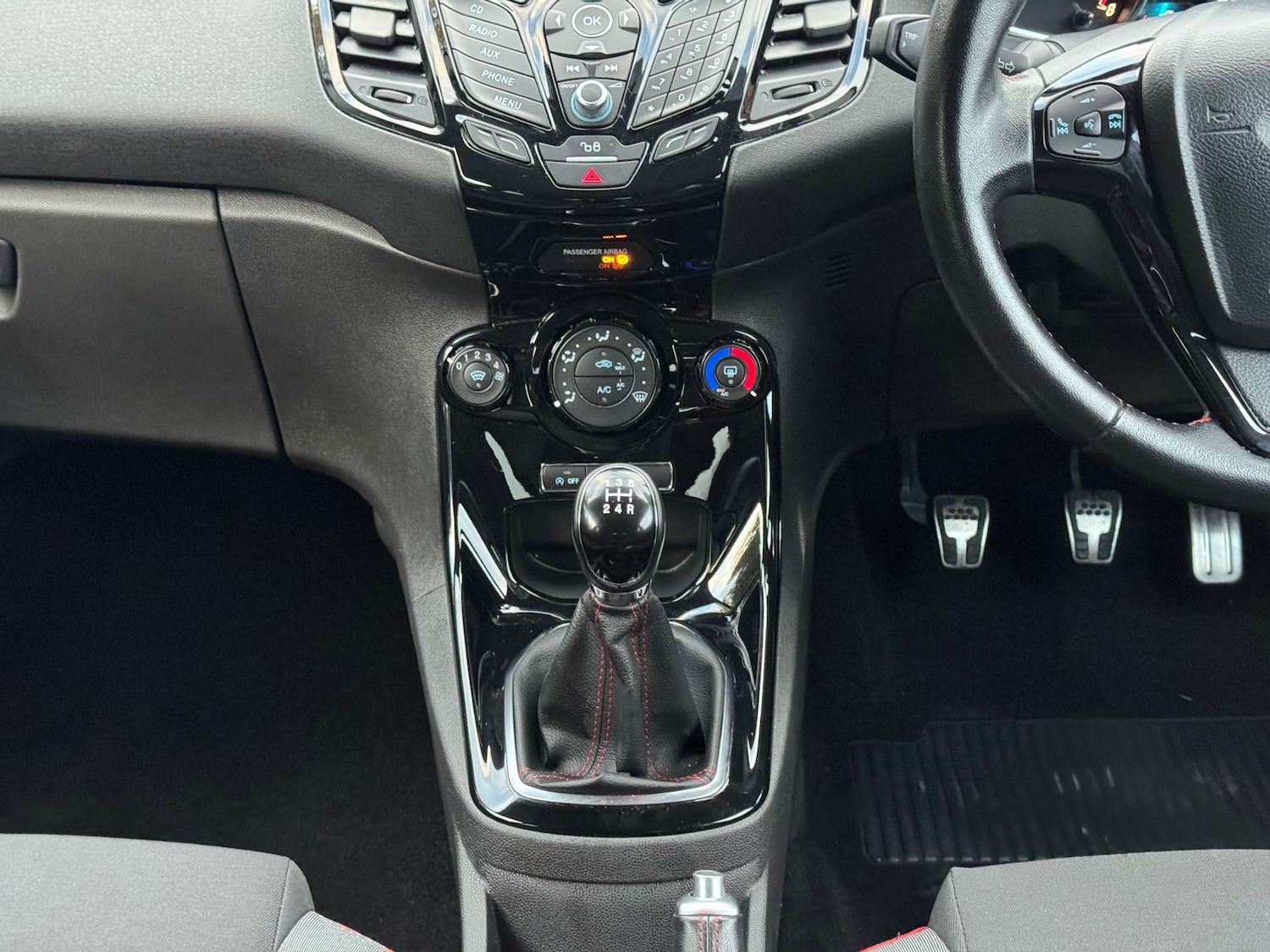 Used Ford Fiesta 2015 for sale - 76340734: Photo 13