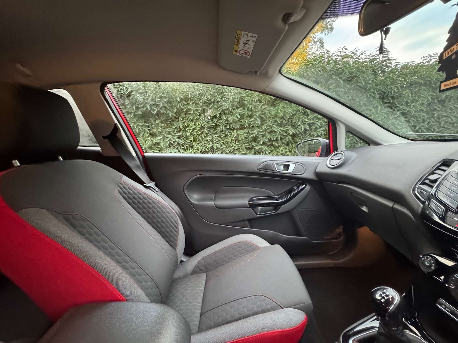 Used Ford Fiesta 2015 for sale - 76340734: Photo 24