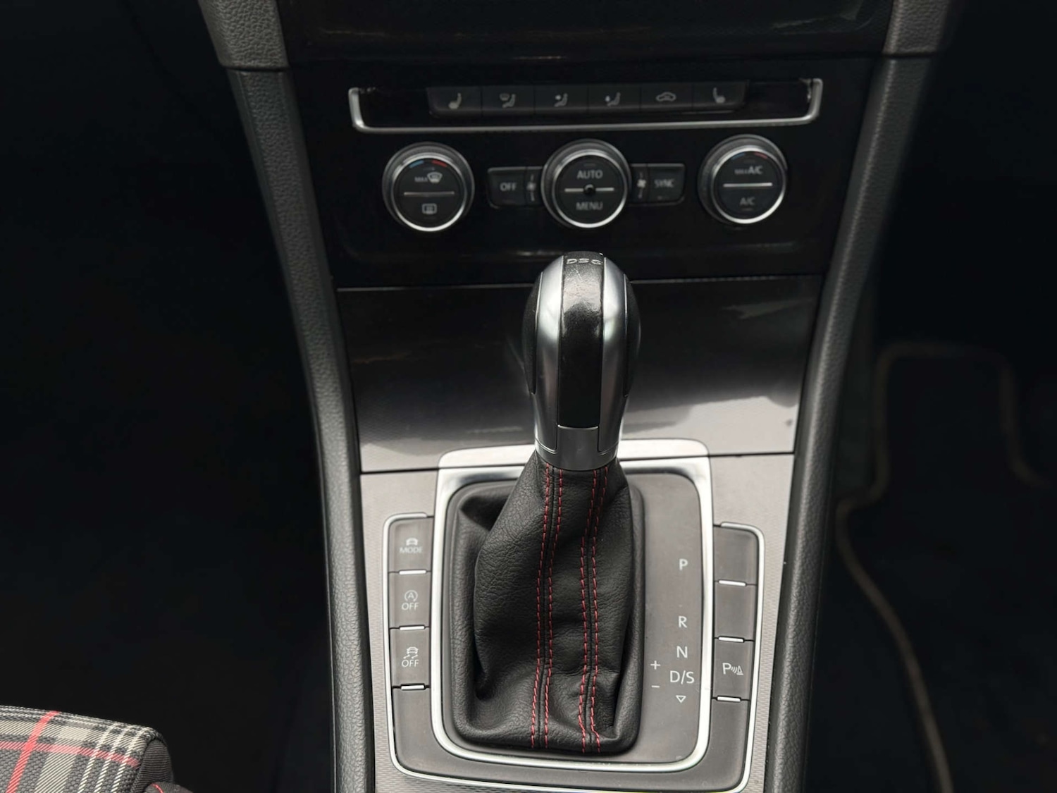 Used Volkswagen Golf 2016 for sale - 76957774: Photo 26